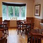 The George Carvery & بيت ريفي