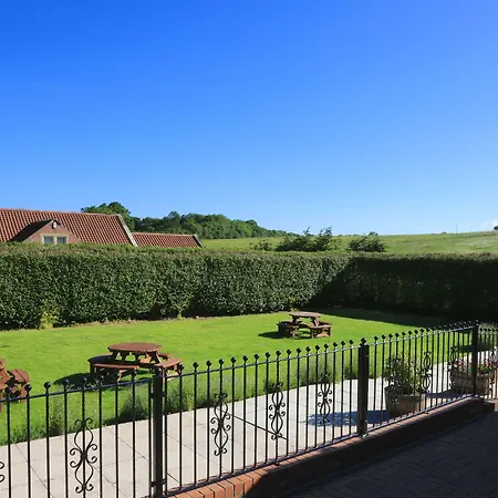 The George Carvery & 4*