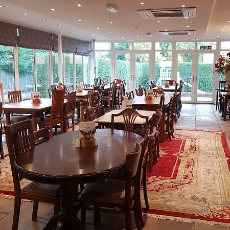 宾馆 乔治烤肉餐厅及酒店 里彭